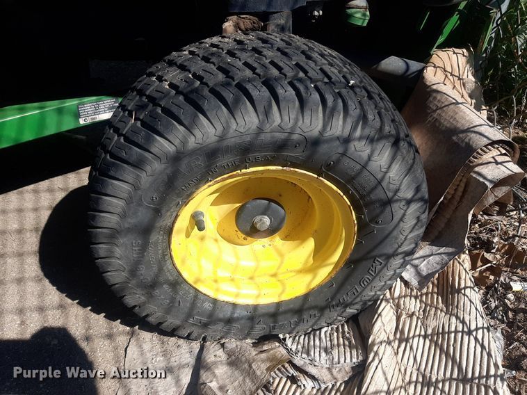 image for item NY9678 2005 John Deere 1435 Series II lawn mower