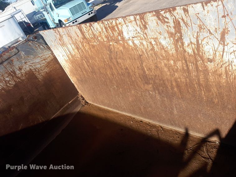 image for item NY9680 2009 Sterling dump truck