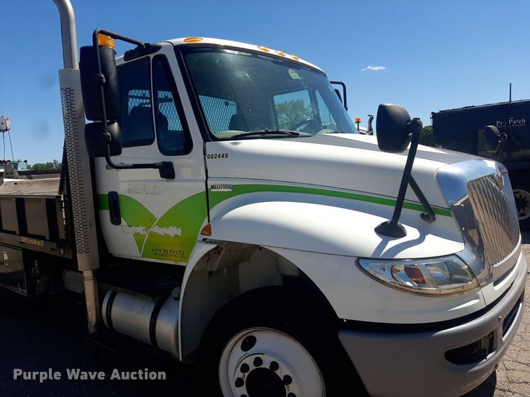 image for item NY9681 2012 International 4300 flatbed truck