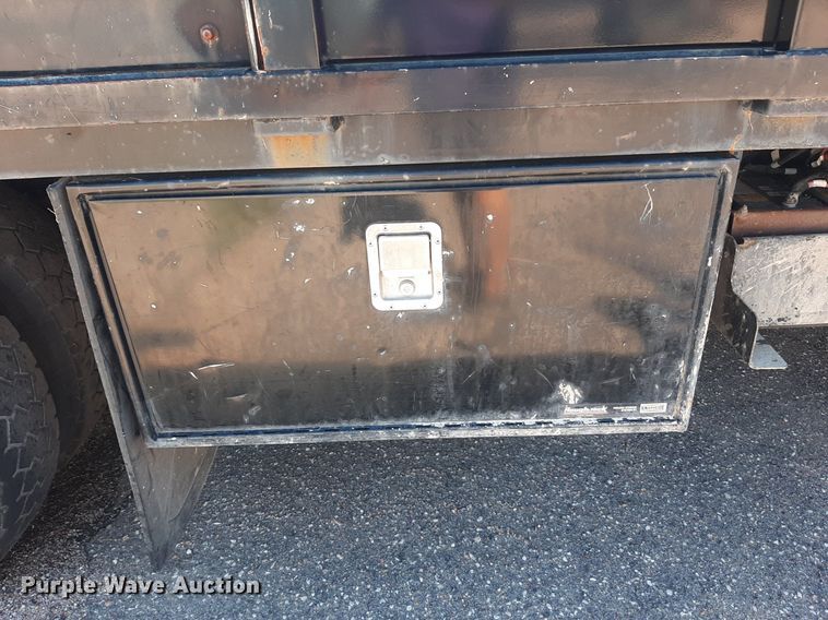 image for item NY9681 2012 International 4300 flatbed truck