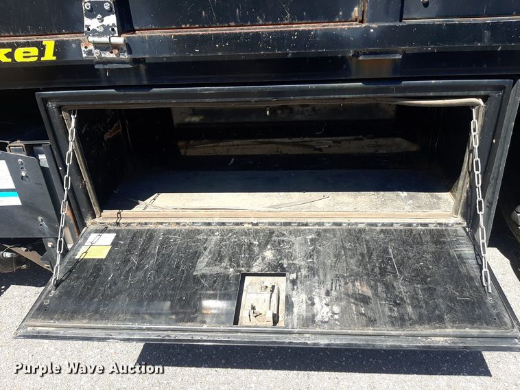 image for item NY9681 2012 International 4300 flatbed truck