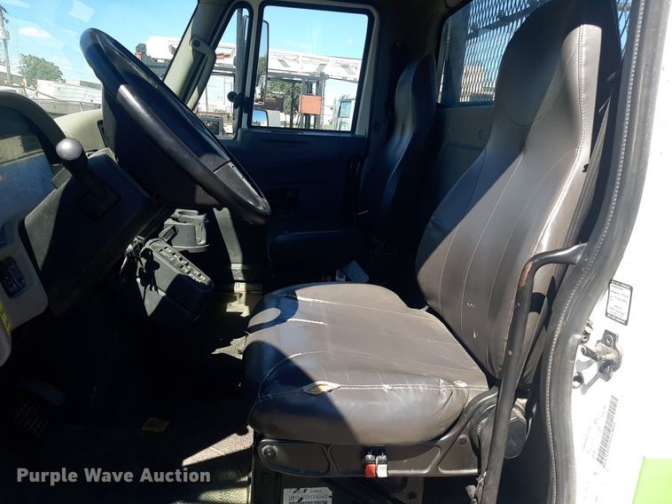 image for item NY9681 2012 International 4300 flatbed truck