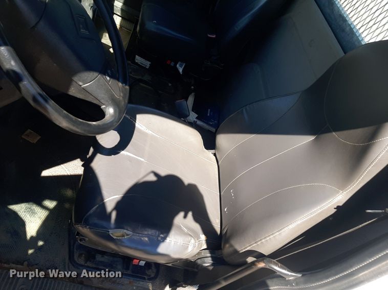 image for item NY9681 2012 International 4300 flatbed truck