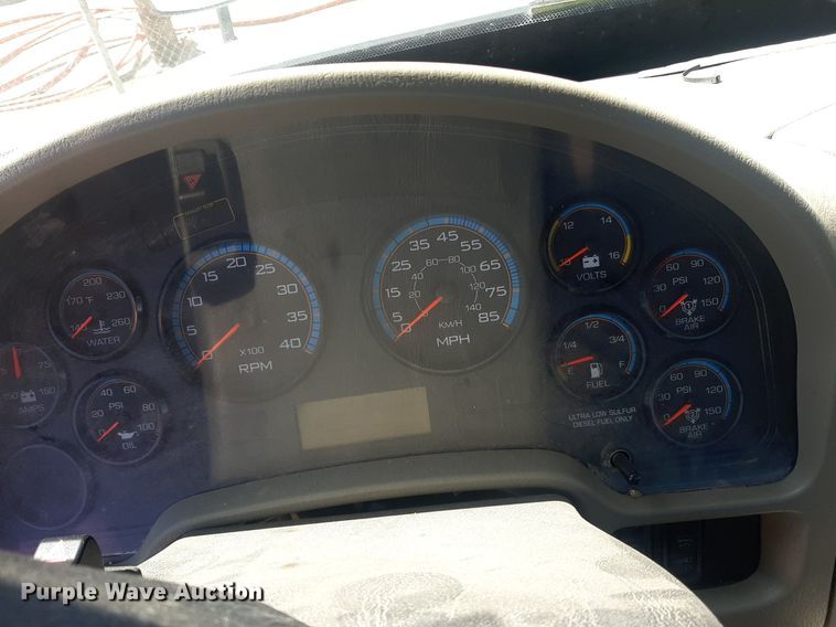 image for item NY9681 2012 International 4300 flatbed truck