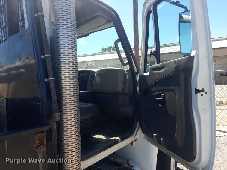 image for item NY9681 2012 International 4300 flatbed truck