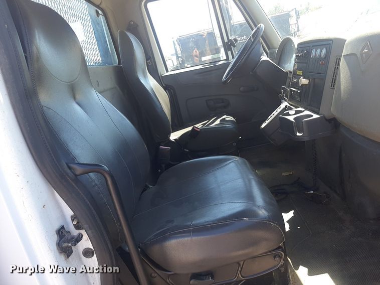 image for item NY9681 2012 International 4300 flatbed truck