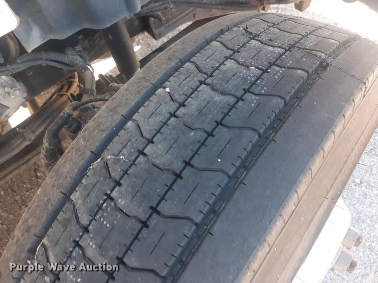 image for item NY9681 2012 International 4300 flatbed truck