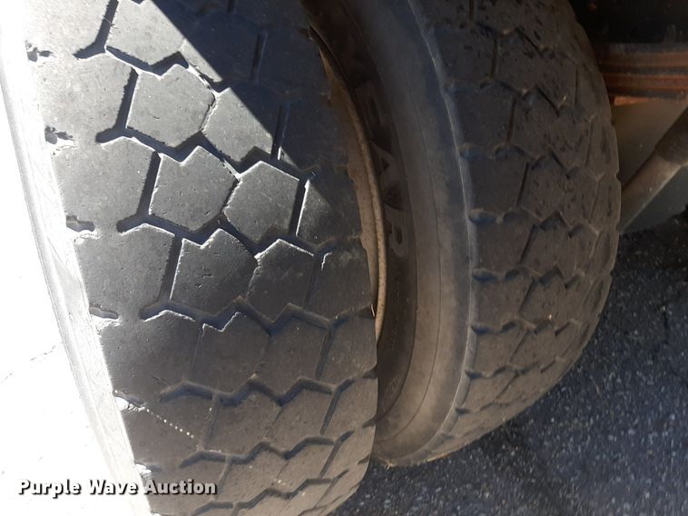 image for item NY9681 2012 International 4300 flatbed truck