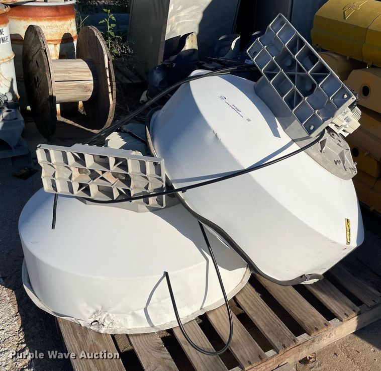 image for item NY9683 (2) 3' diameter wireless antennas