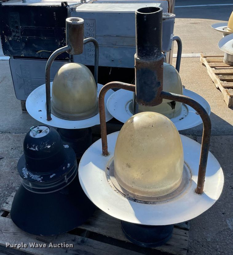 image for item NY9686 (8) lights