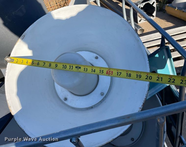 image for item NY9687 Approximately 31 light fixtures