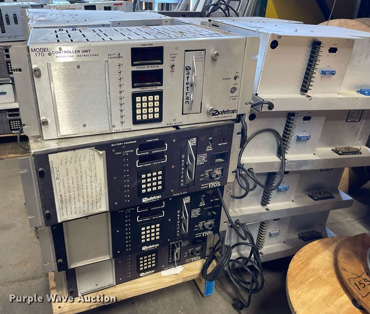 image for item NY9688 (48) traffic controllers