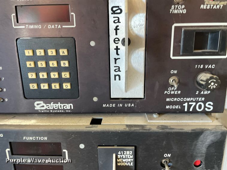 image for item NY9689 (49) traffic controllers