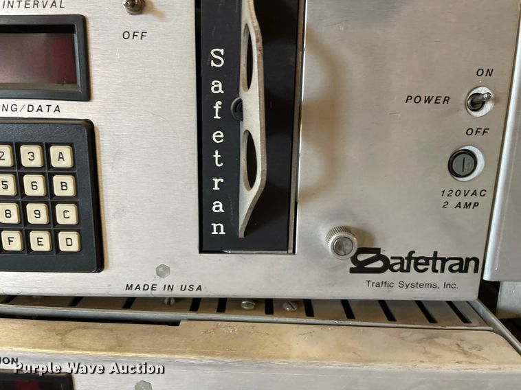 image for item NY9689 (49) traffic controllers