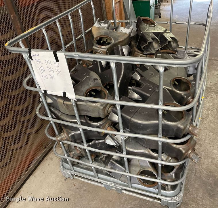 image for item NY9690 Approximately 80 parking meter housings