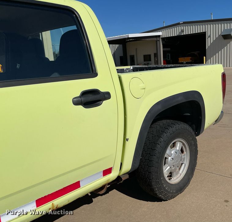 image for item NY9692 2006 Chevrolet Colorado  Crew Cab pickup truck
