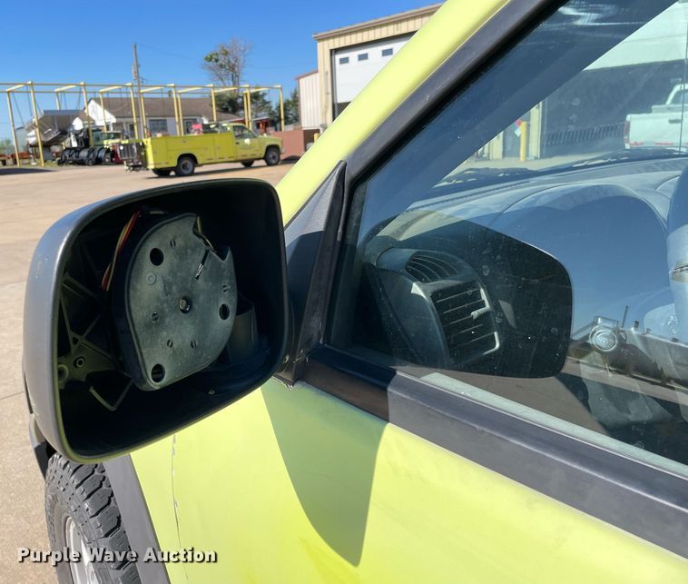 image for item NY9692 2006 Chevrolet Colorado  Crew Cab pickup truck