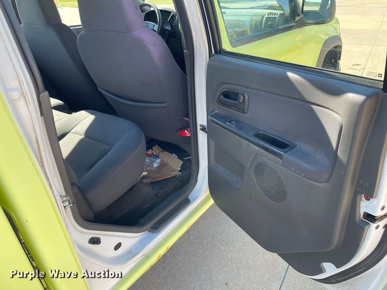 image for item NY9692 2006 Chevrolet Colorado  Crew Cab pickup truck