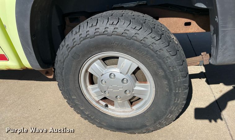 image for item NY9692 2006 Chevrolet Colorado  Crew Cab pickup truck