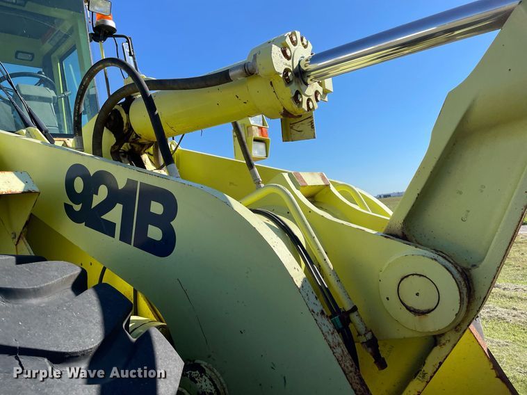 image for item NY9693 1998 Case 921B wheel loader