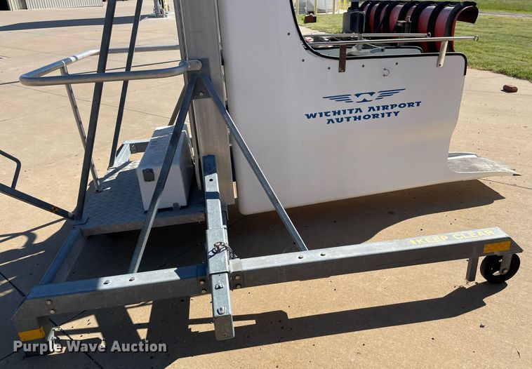 image for item NY9694 AMS GSE DPL99A wheelchair lift