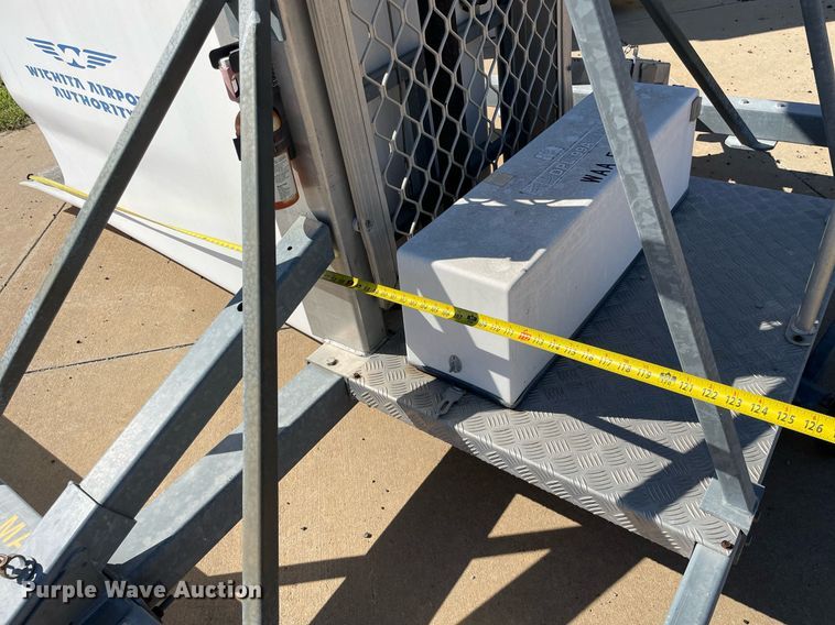 image for item NY9694 AMS GSE DPL99A wheelchair lift