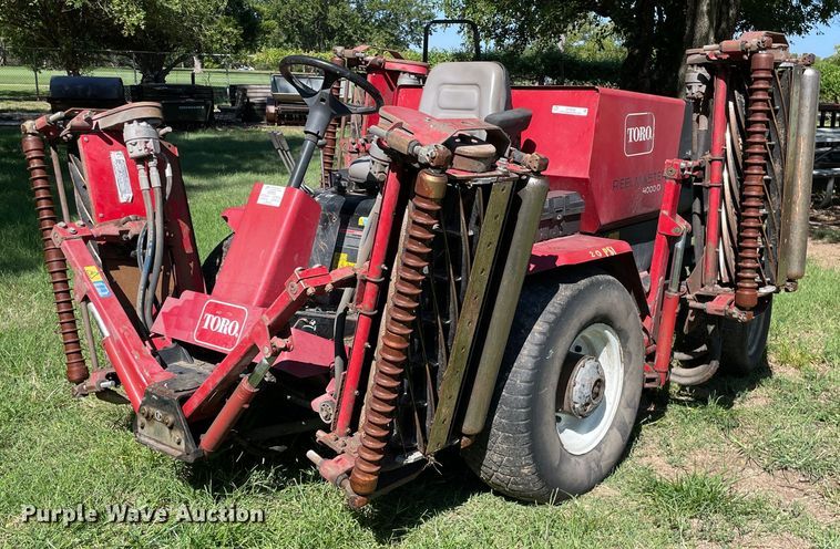 image for item NY9696 Toro Reelmaster 400D reel mower