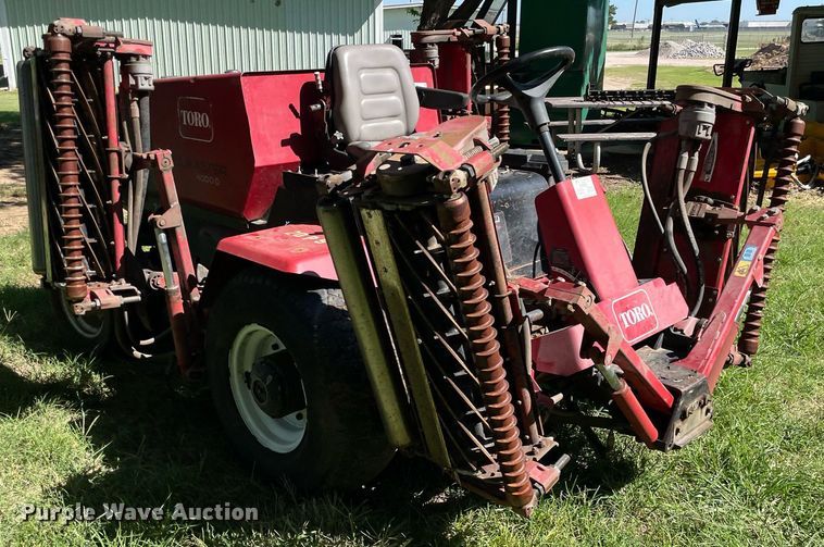 image for item NY9696 Toro Reelmaster 400D reel mower