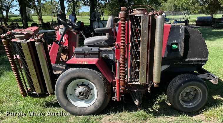 image for item NY9696 Toro Reelmaster 400D reel mower