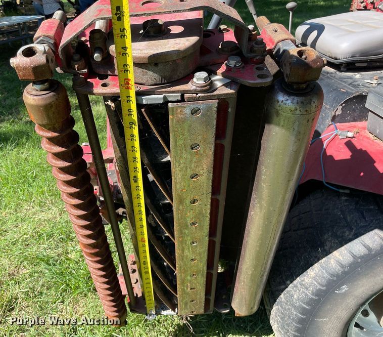 image for item NY9696 Toro Reelmaster 400D reel mower