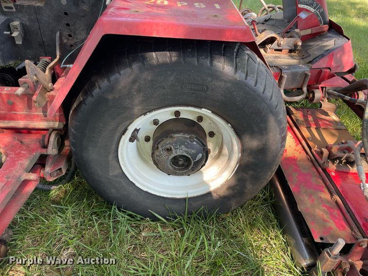 image for item NY9696 Toro Reelmaster 400D reel mower