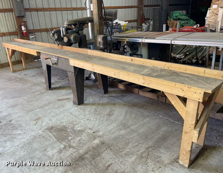 image for item NY9707 DeWalt R2 radial arm saw