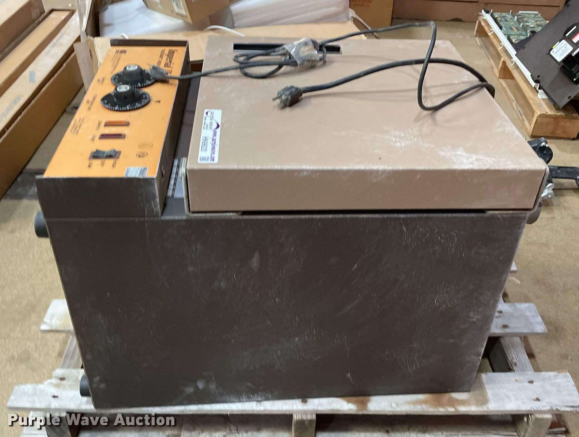 LabLine Instruments Imperial II incubator in Wichita, KS Item HN9920