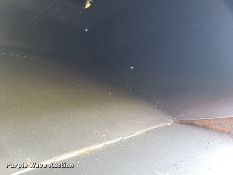 image for item DI3009 Parker 2600  gravity wagon