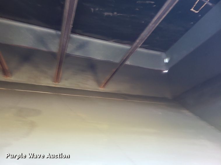 image for item DI3011 Parker 2600  gravity wagon