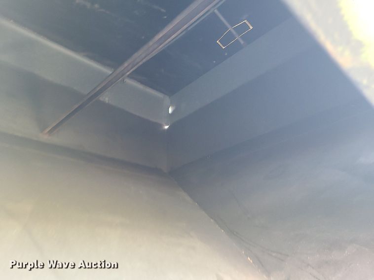 image for item DI3011 Parker 2600  gravity wagon