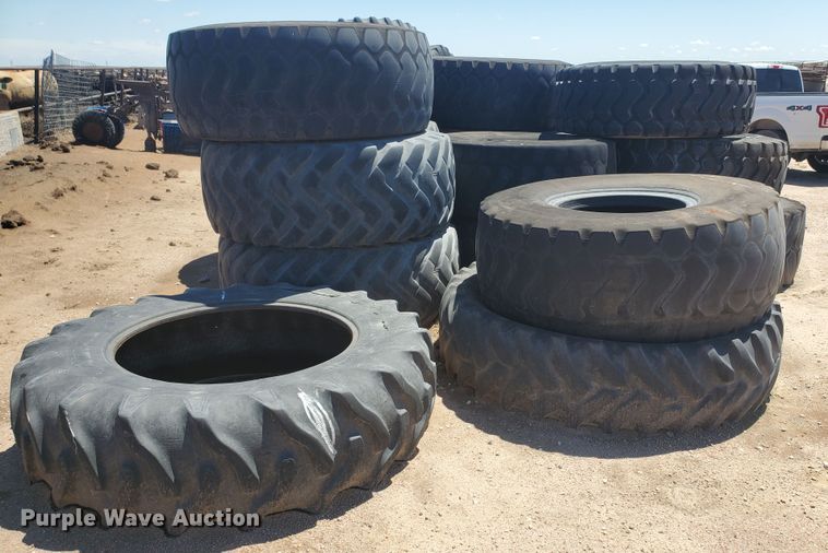 image for item DI5112 Approximately 26 tires