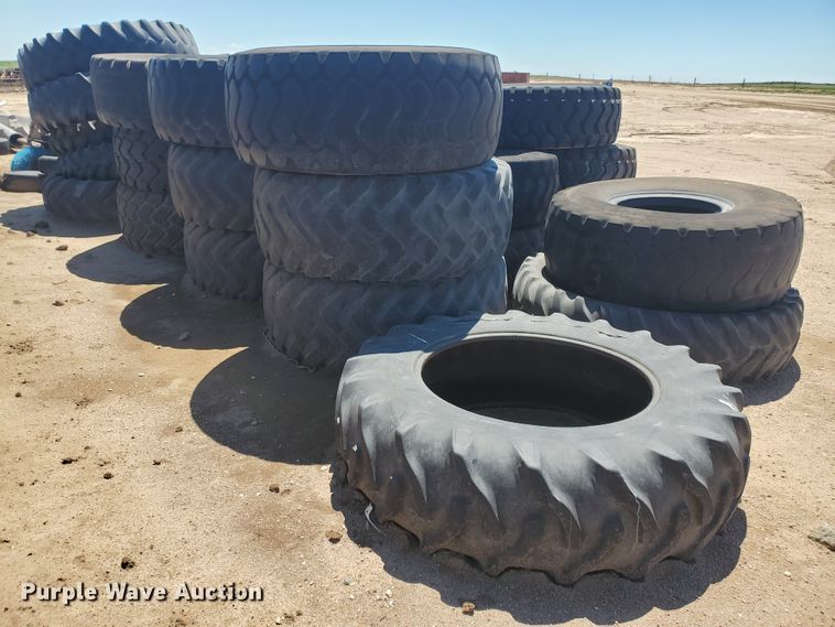 image for item DI5112 Approximately 26 tires