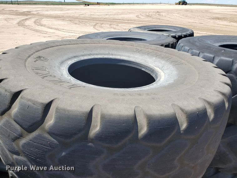 image for item DI5112 Approximately 26 tires