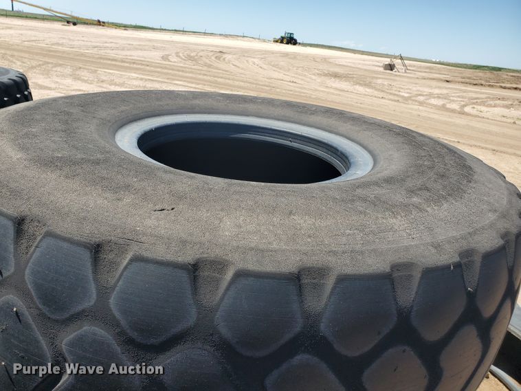 image for item DI5112 Approximately 26 tires