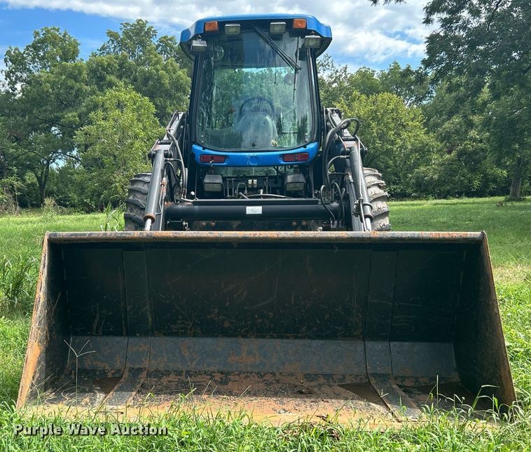 image for item DI7989 2004 New Holland TV145  bi-directional tractor
