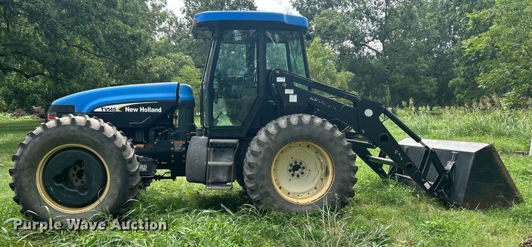 image for item DI7989 2004 New Holland TV145  bi-directional tractor