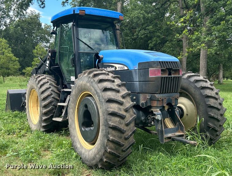 image for item DI7989 2004 New Holland TV145  bi-directional tractor