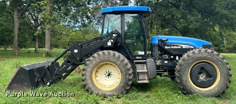 image for item DI7989 2004 New Holland TV145  bi-directional tractor