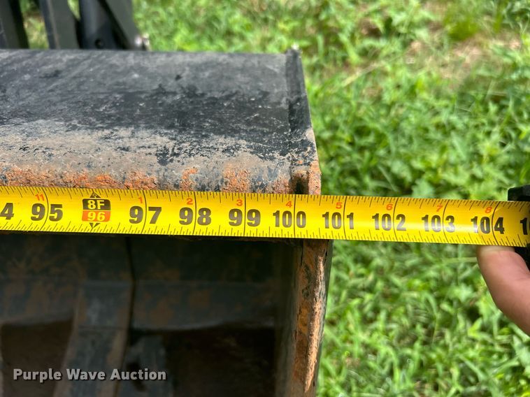 image for item DI7989 2004 New Holland TV145  bi-directional tractor