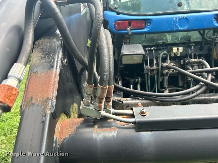 image for item DI7989 2004 New Holland TV145  bi-directional tractor