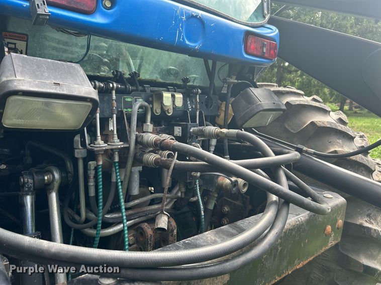 image for item DI7989 2004 New Holland TV145  bi-directional tractor