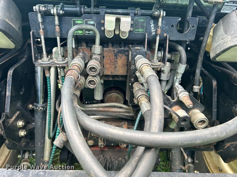 image for item DI7989 2004 New Holland TV145  bi-directional tractor