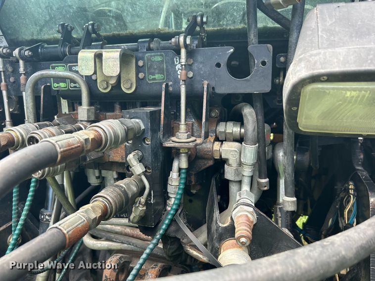 image for item DI7989 2004 New Holland TV145  bi-directional tractor