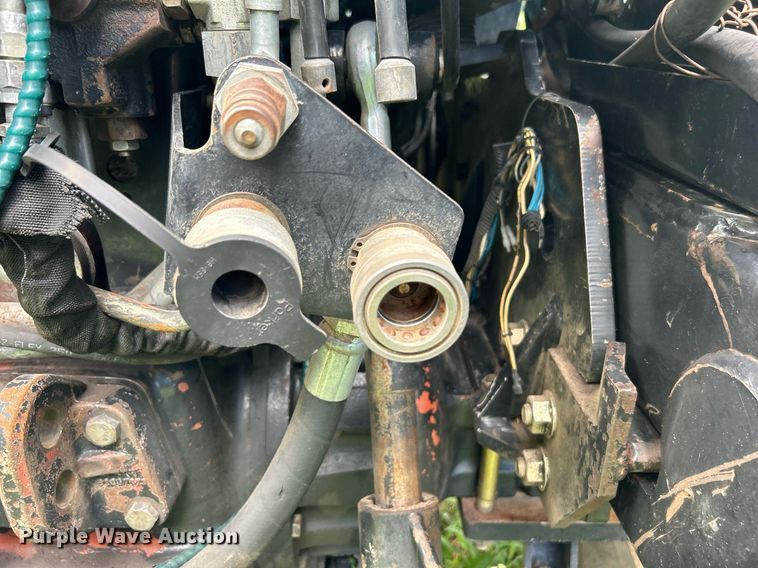 image for item DI7989 2004 New Holland TV145  bi-directional tractor